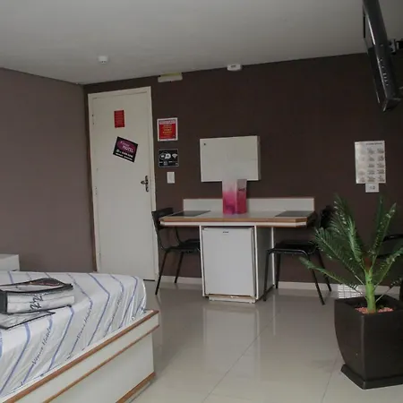 A2 Motel-3